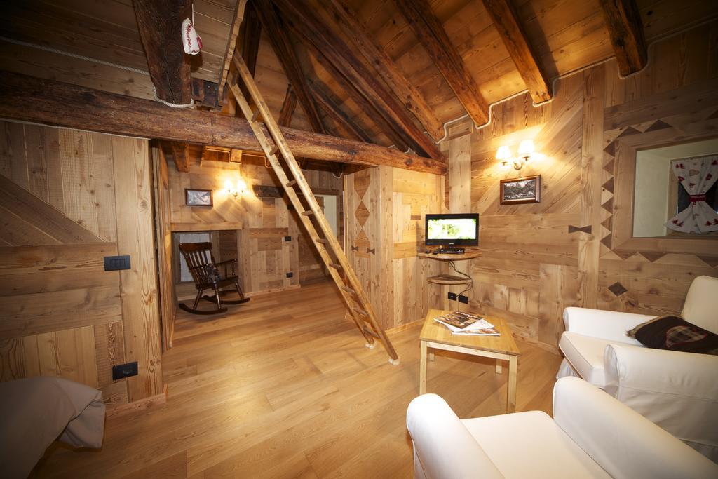 La Maison Du Seigneur La Salle Exteriör bild